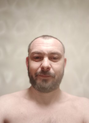 Артём