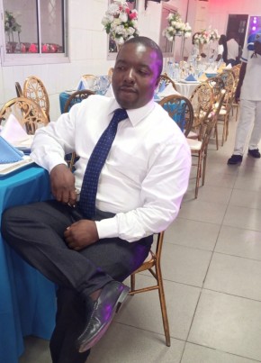 Raoul из Douala 47 лет