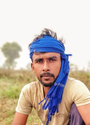 Pradeep Singh, 25, India, Dabwāli