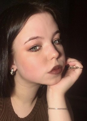Екатерина, 21, Россия, Волхов