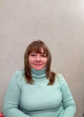 Юлия из Саратова 46 лет
