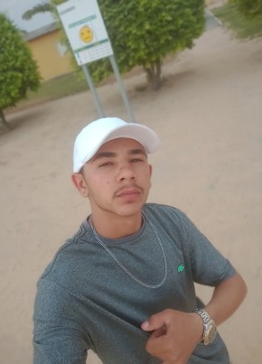 Rafael из Posse 19 лет