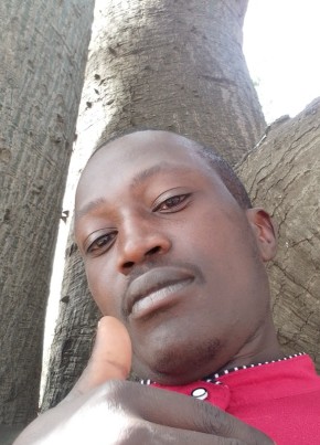 Boniface wambugu, 30, Kenya, Nakuru