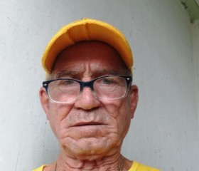 José Luis, 57, Havana