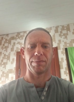 Денис из Пугачева 43 года