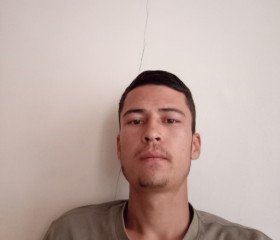Anvar Usmonov, 21, Uchkeken