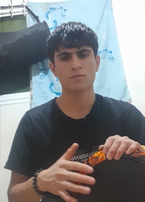 بسم الله بدخشی из Paris 19 лет