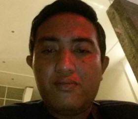 Hendra, 38, Singaraja