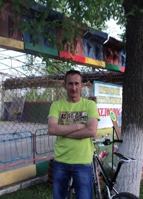 Александр, 47, Россия, Пугачев