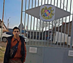 Lyev, 19, Gyumri
