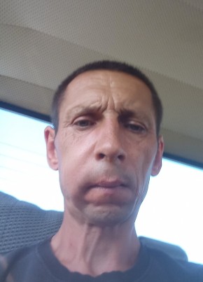 Константин из Луховицы 42 года