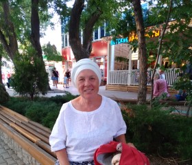Людмила, 70 лет, Евпатория