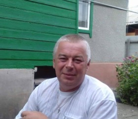 Игорь, 81 год, Калач