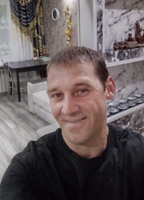 Александр из Усогорска 43 года