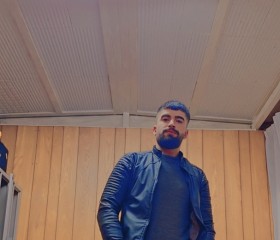احمد, 22, Kobe