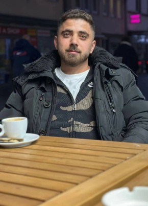 Yaya из Pforzheim 30 лет