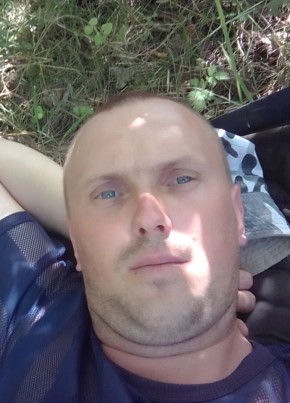 Александр, 37, Россия, Щекино