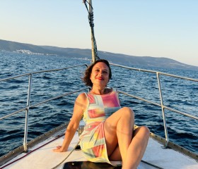 Yula, 50, Nesebar