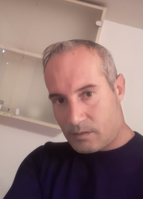 Marius, 48, Romania, Cernavodă