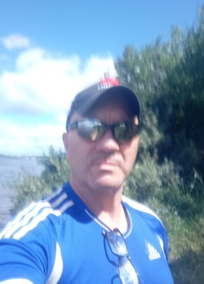 Алексей из Твери 54 года