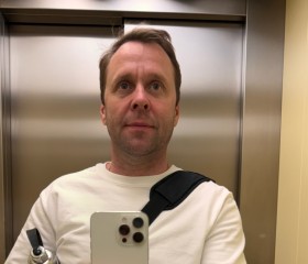 Fedor Harkin, 45, Vienna