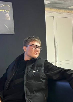 Павел из Елабуги 21 год
