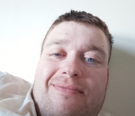 Peter, 30, Worthing
