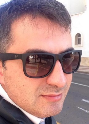 Alexandru Lucian, 40, Estado Español, Almería