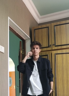 Mehmet из Toshkent 19 лет