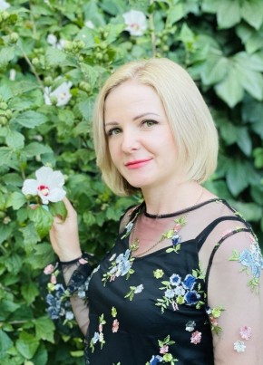 Natalya, 41, Russia, Yalta