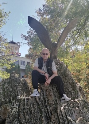 Константин из Тюмени 43 года