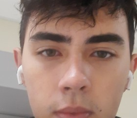 Radmir, 19, Yekaterinburg