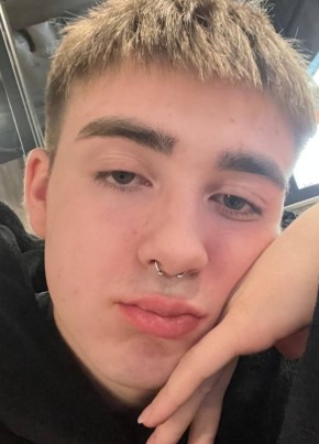 Андрей из Ульяновска 18 лет