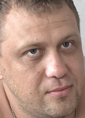 Артём из Астрахани 33 года