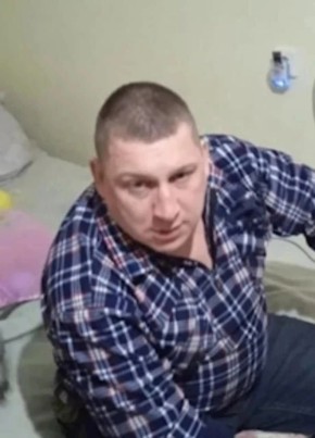 Павел из Санкт-Петербурга 44 года
