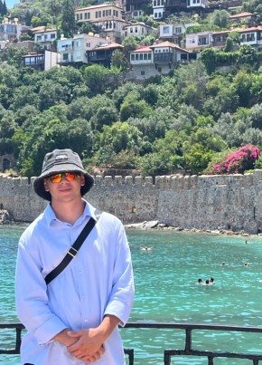 Евгений из Гурьевск (Калининградской обл.) 22 года
