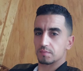 Bilal 18, 35, Jijel