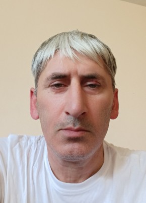 ILIAS из Octeville 45 лет