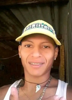 Ronald Largo, 28, República de Colombia, Pradera