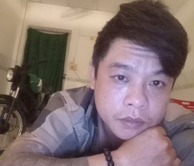 Sang, 37, Ho Chi Minh City