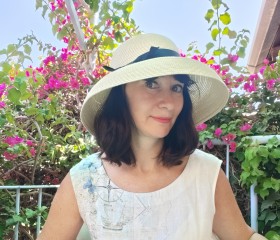 Elena, 60, Saint Petersburg