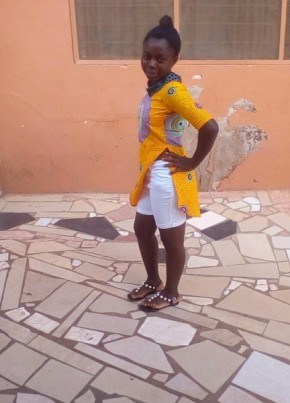 Stella, 36, Ghana, Accra