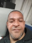 Daniel, 43, Medellin