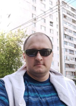 Роман, 37, Россия, Королёв