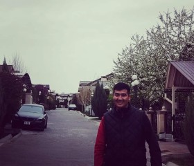 Musadin, 32, Bishkek