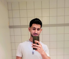 المزون, 18, Berlin