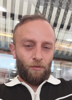 Adnan из Çerkezköy 34 года