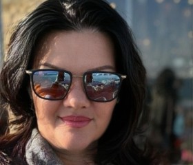 Zhanneta, 51, London