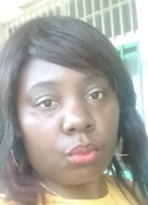 Lucresse, 28, Republic of Cameroon, Yaoundé