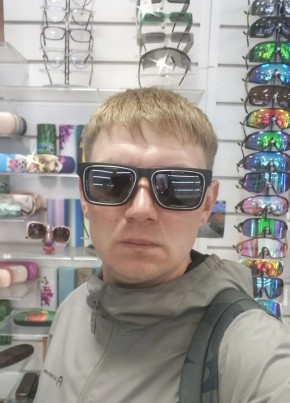 Артём из Владивостока 43 года
